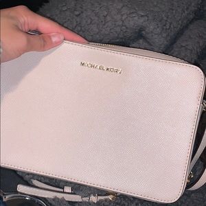 Michael Kors crossbody, light pink